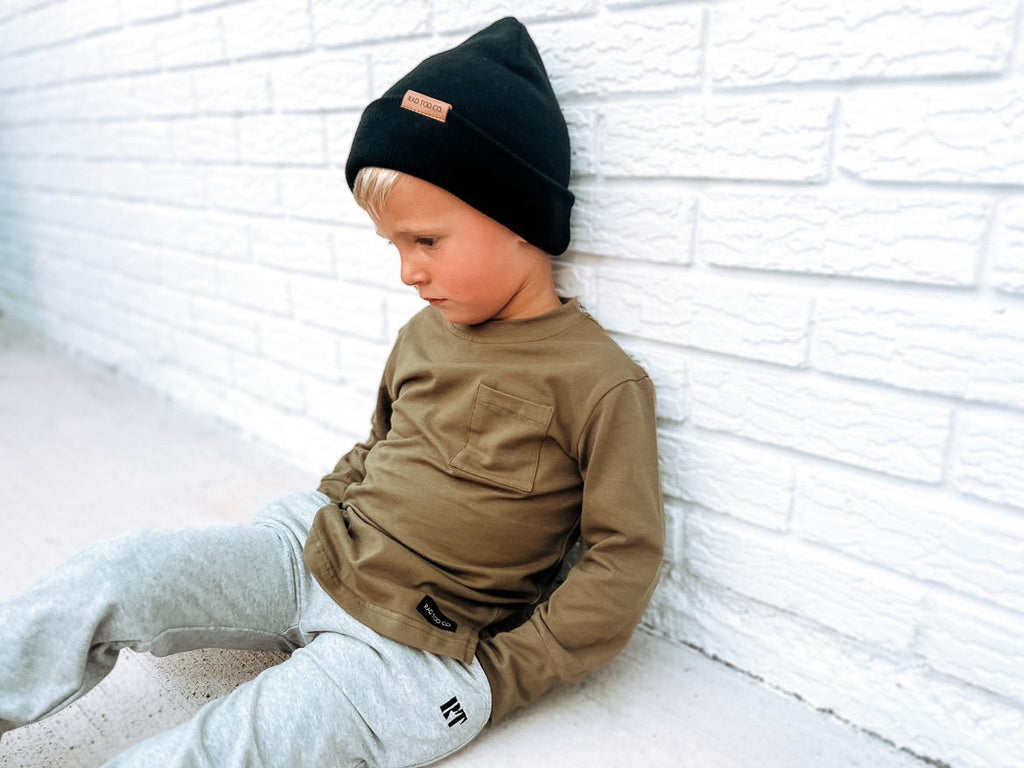 CLASSIC BLACK BEANIE