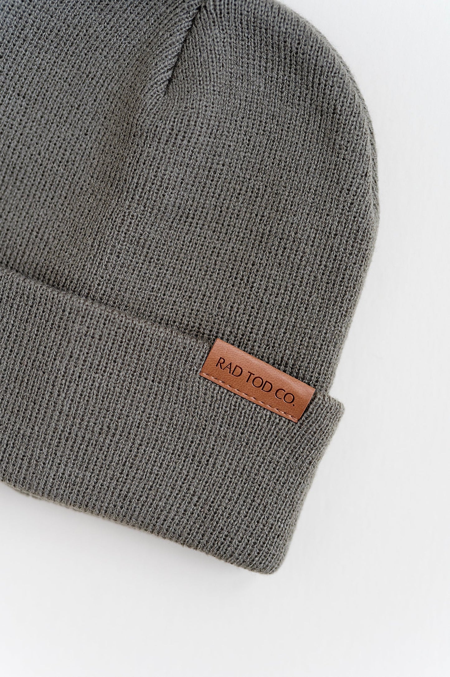CLASSIC OLIVE BEANIE