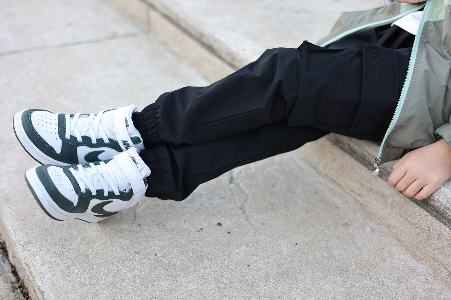 Cargo Cross-Stretch Chinos (Black)