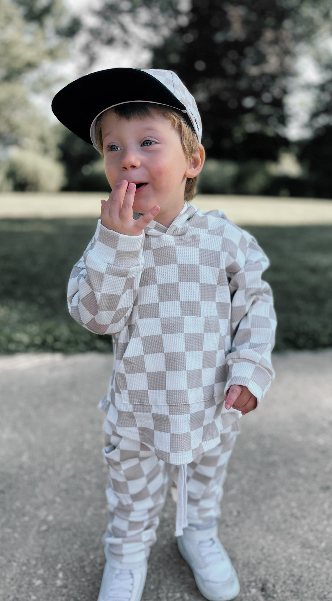 TAN CHECKERED • WAFFLE SET