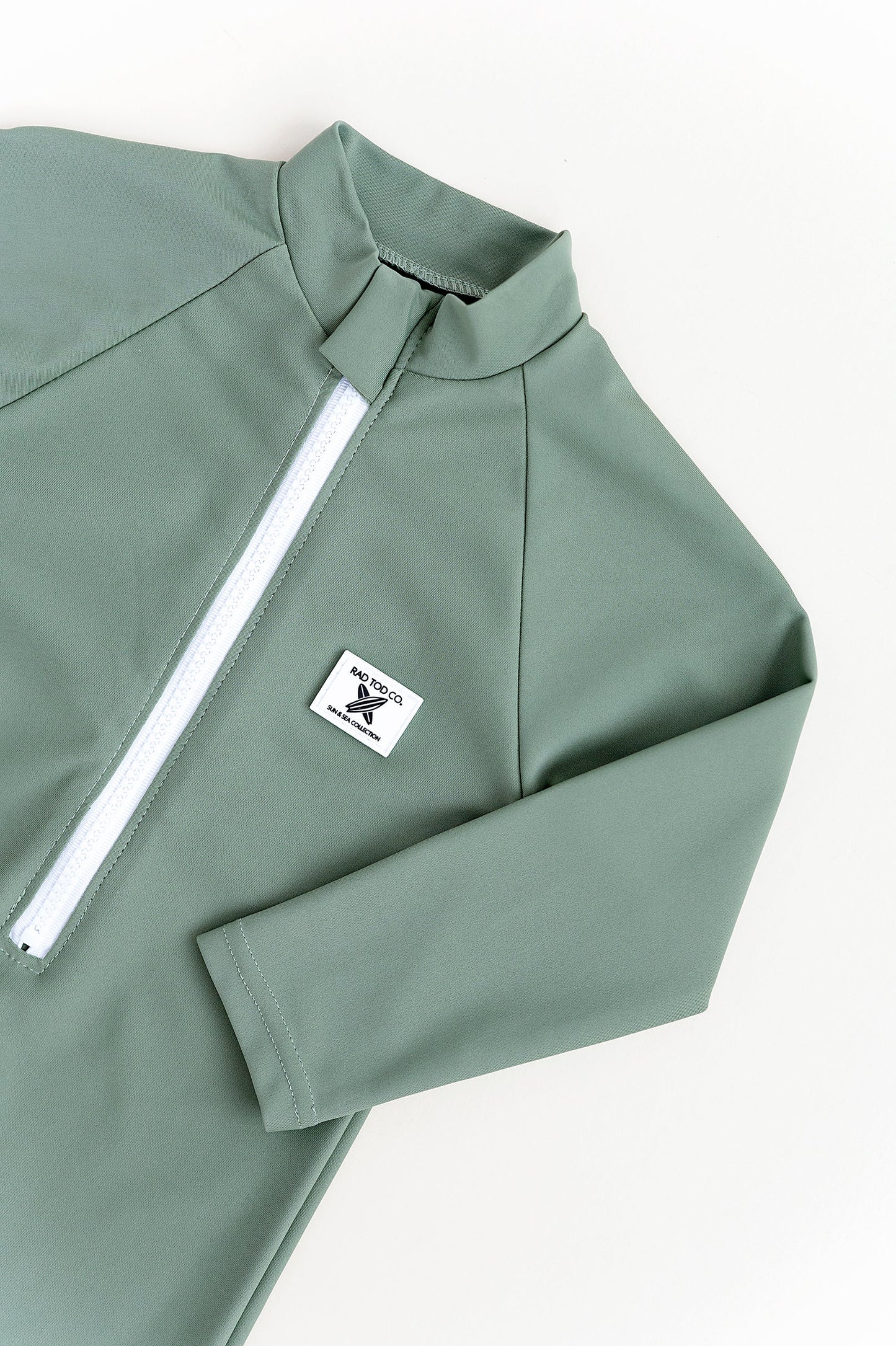 UPF 50 RASHGUARD - SAGE