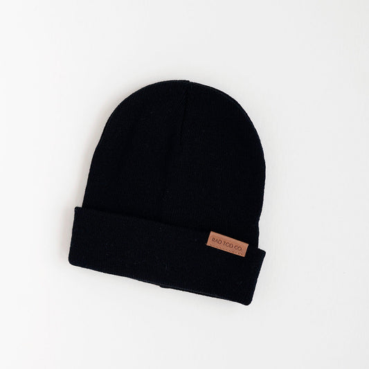 CLASSIC BLACK BEANIE