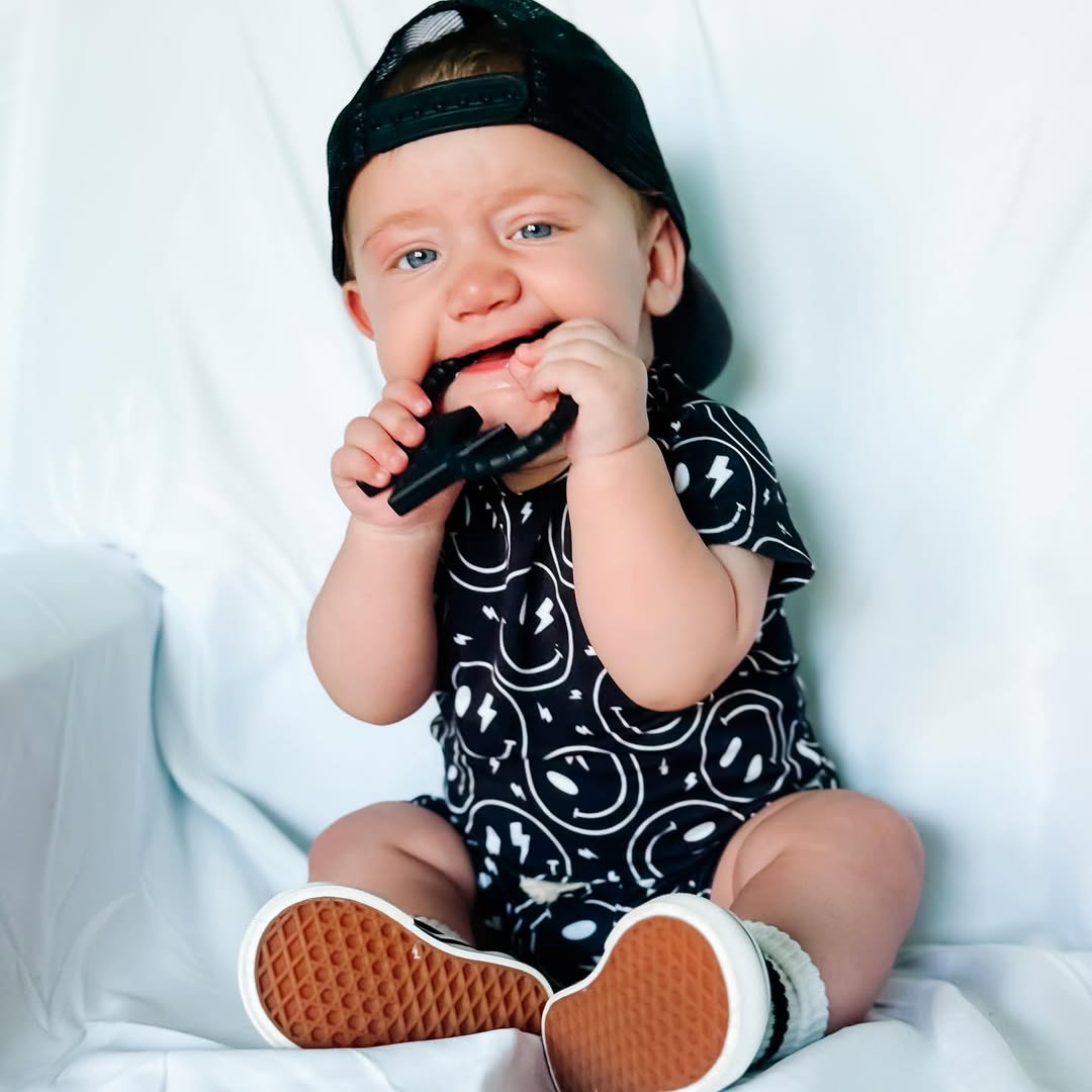 BOLT Silicone Sensory Teether