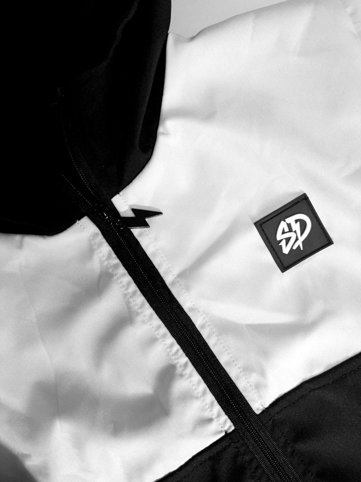 COLOR BLOCK • WINDBREAKER