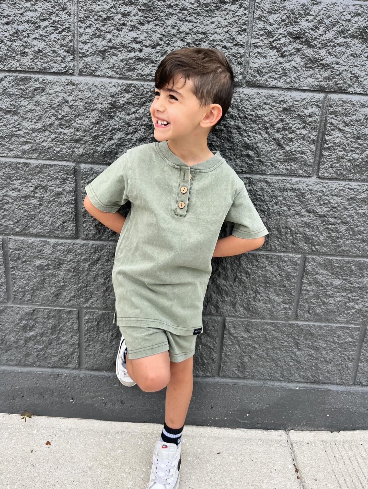 ACID WASH SHORTS - MATCHA