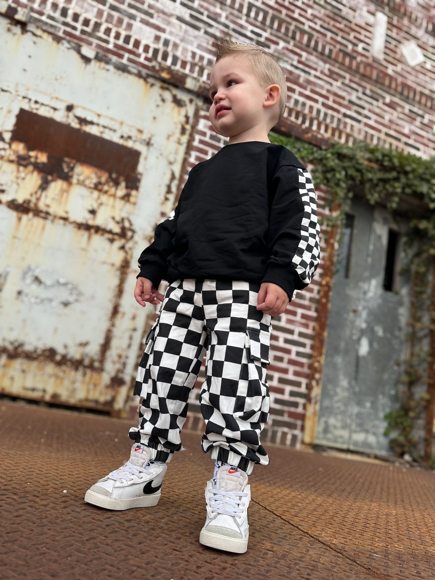 BLACK & WHITE CHECKERED • CARGO SWEATPANTS