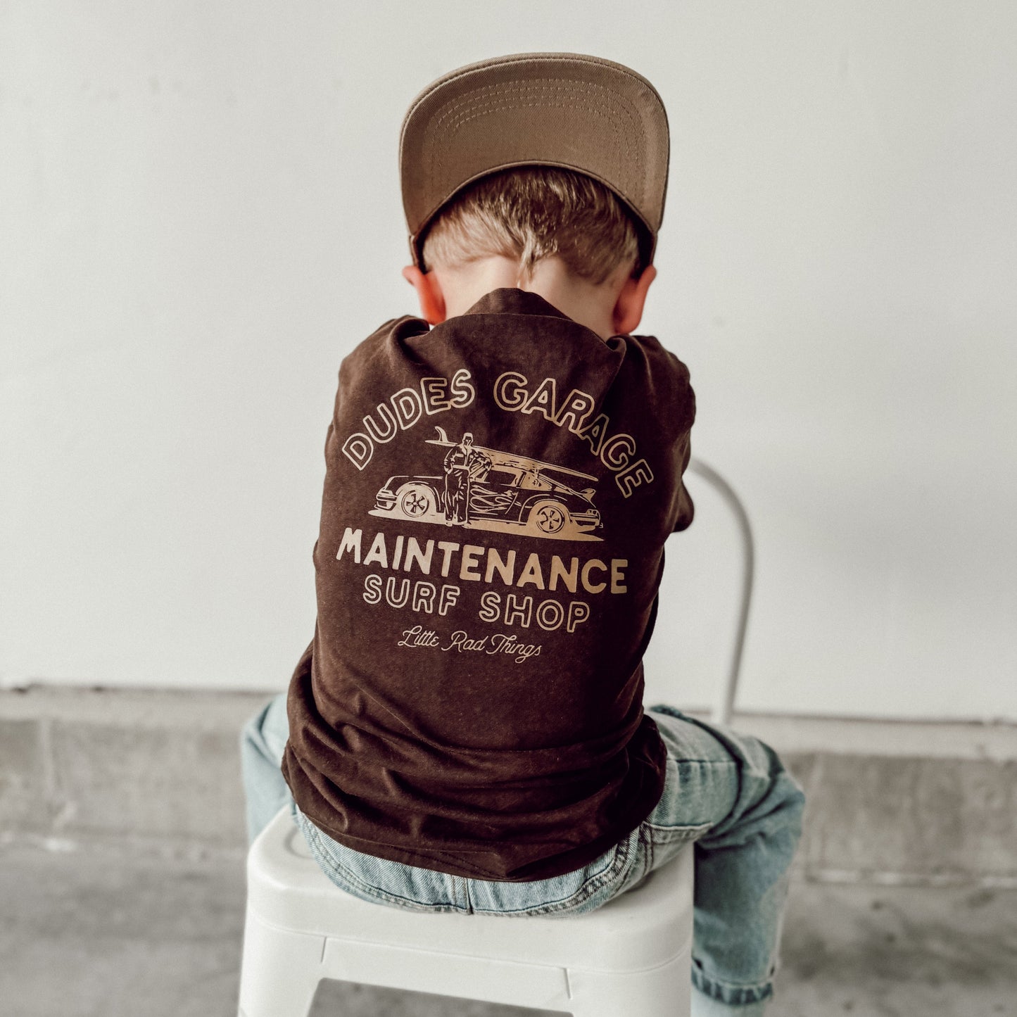 DUDES GARAGE TEE - VINTAGE BROWN