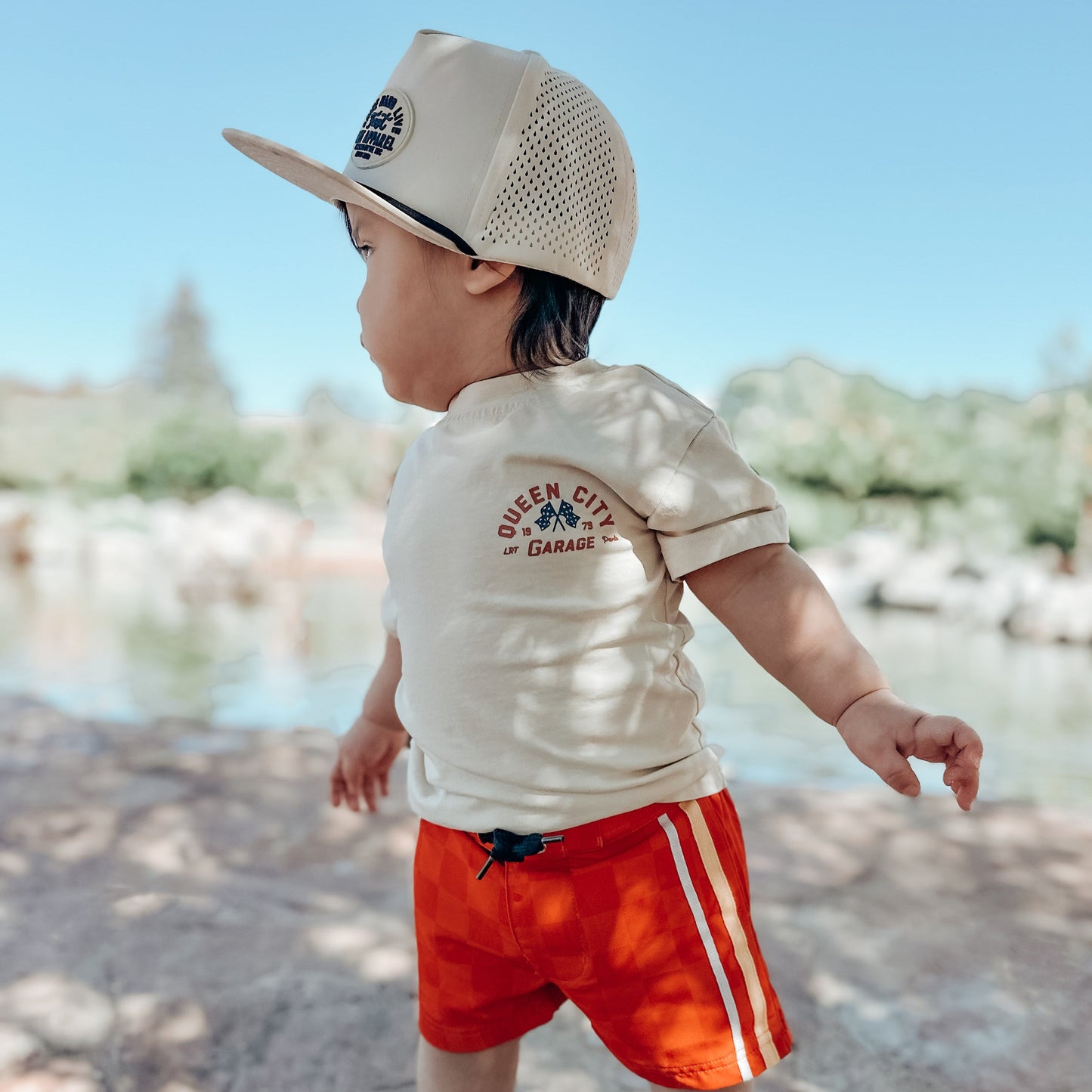 RETRO-WAVE HYBRID BOARD SHORT - RED/ORANGE