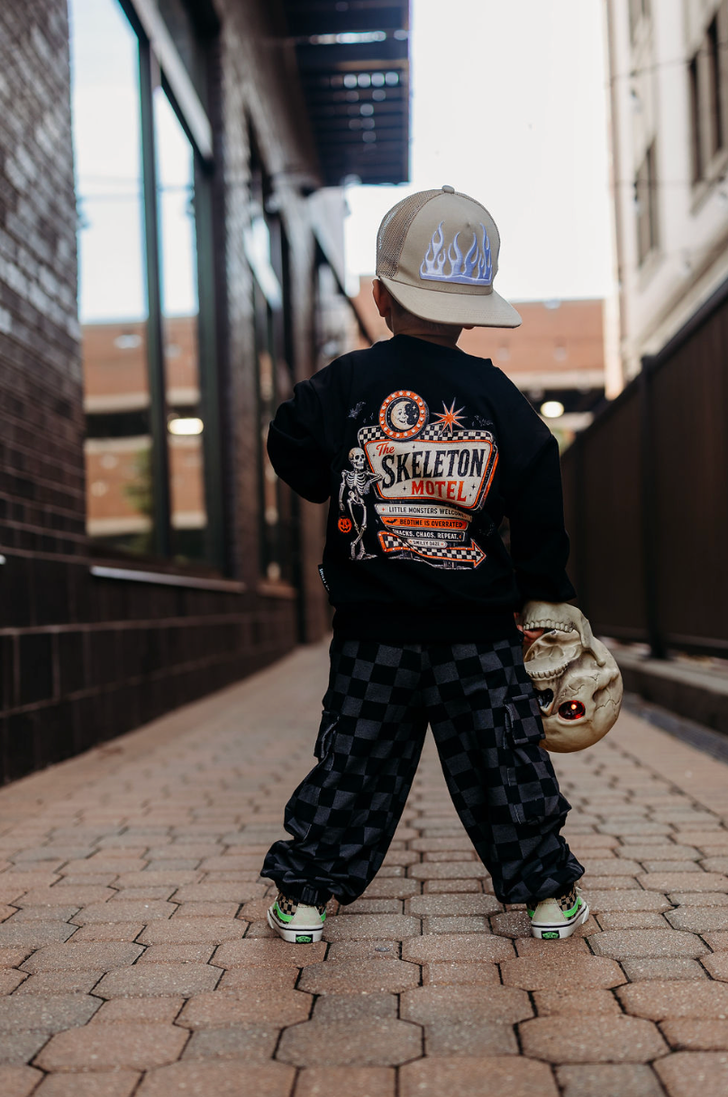 SKELETON MOTEL • CREWNECK