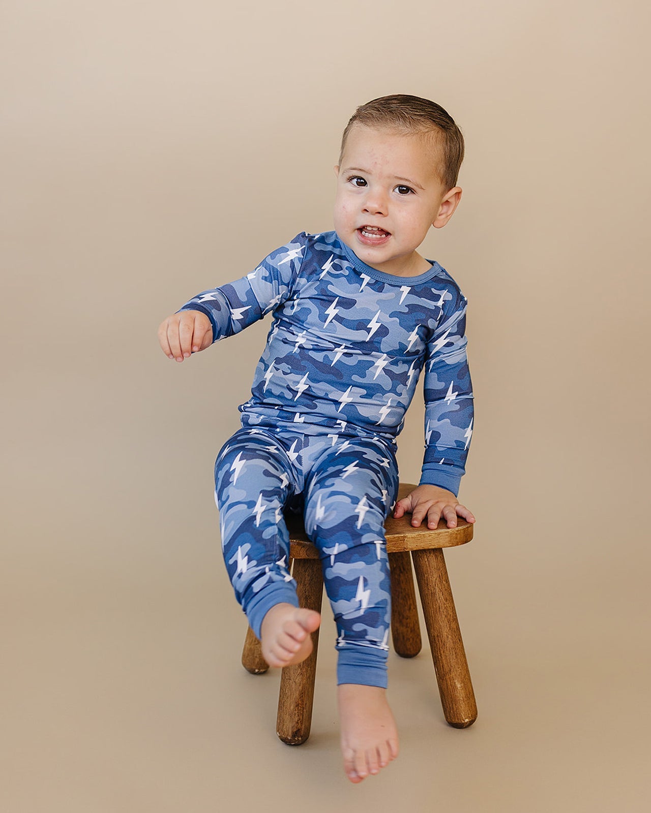 Bamboo Two Piece Set | Blue Camo Bolts
