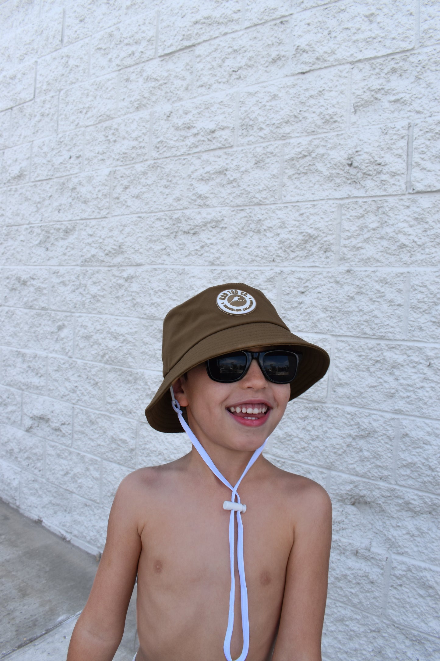 MOCHA WATERPROOF BUCKET HAT