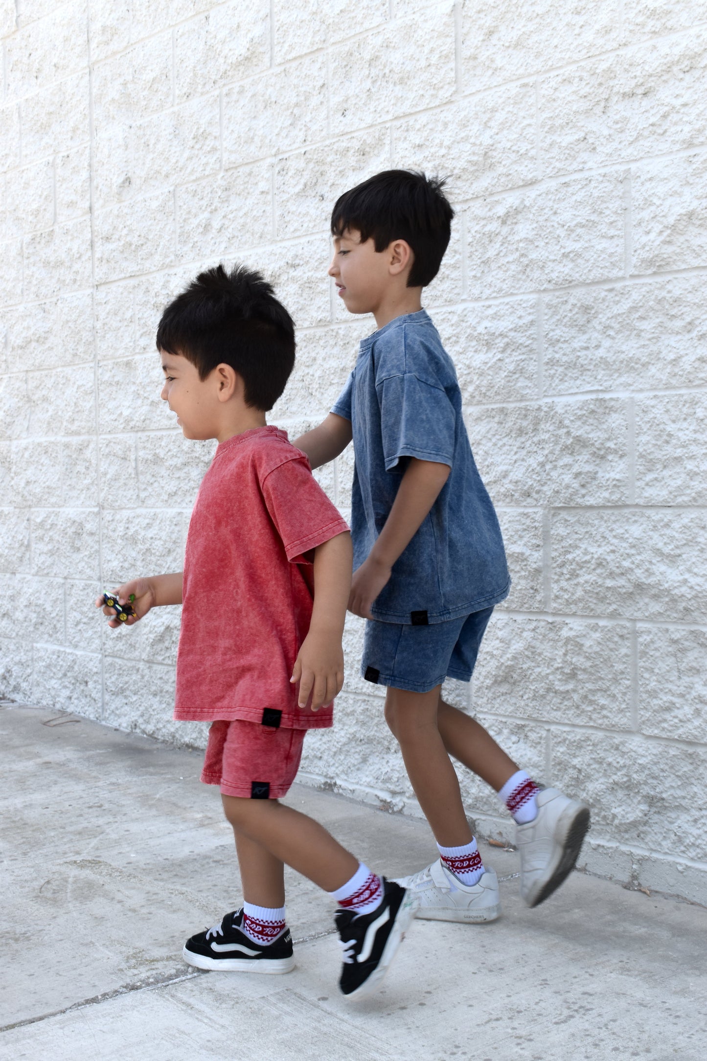 STONE WASH TEE - MUTED RED